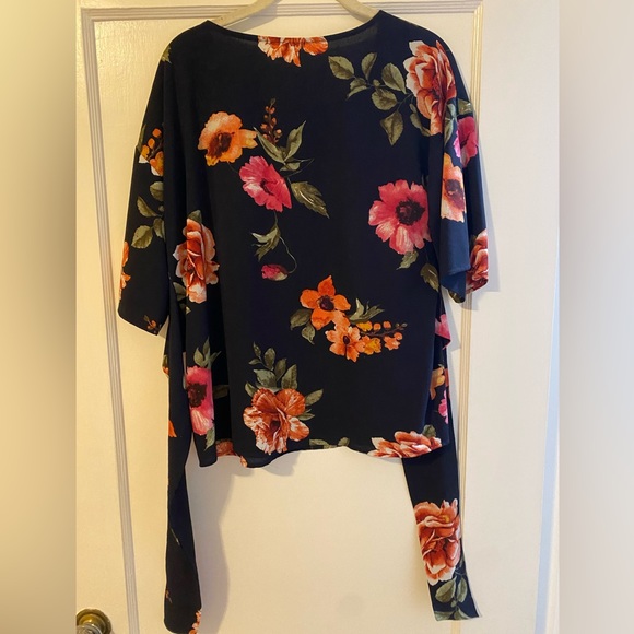 Floral tie blouse - Picture 2 of 6